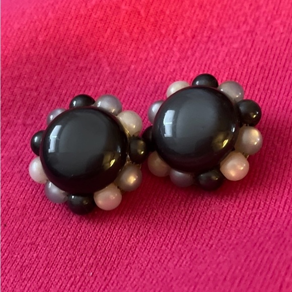 Jewelry - Vintage Classic Black Beaded Clip-On Earrings
